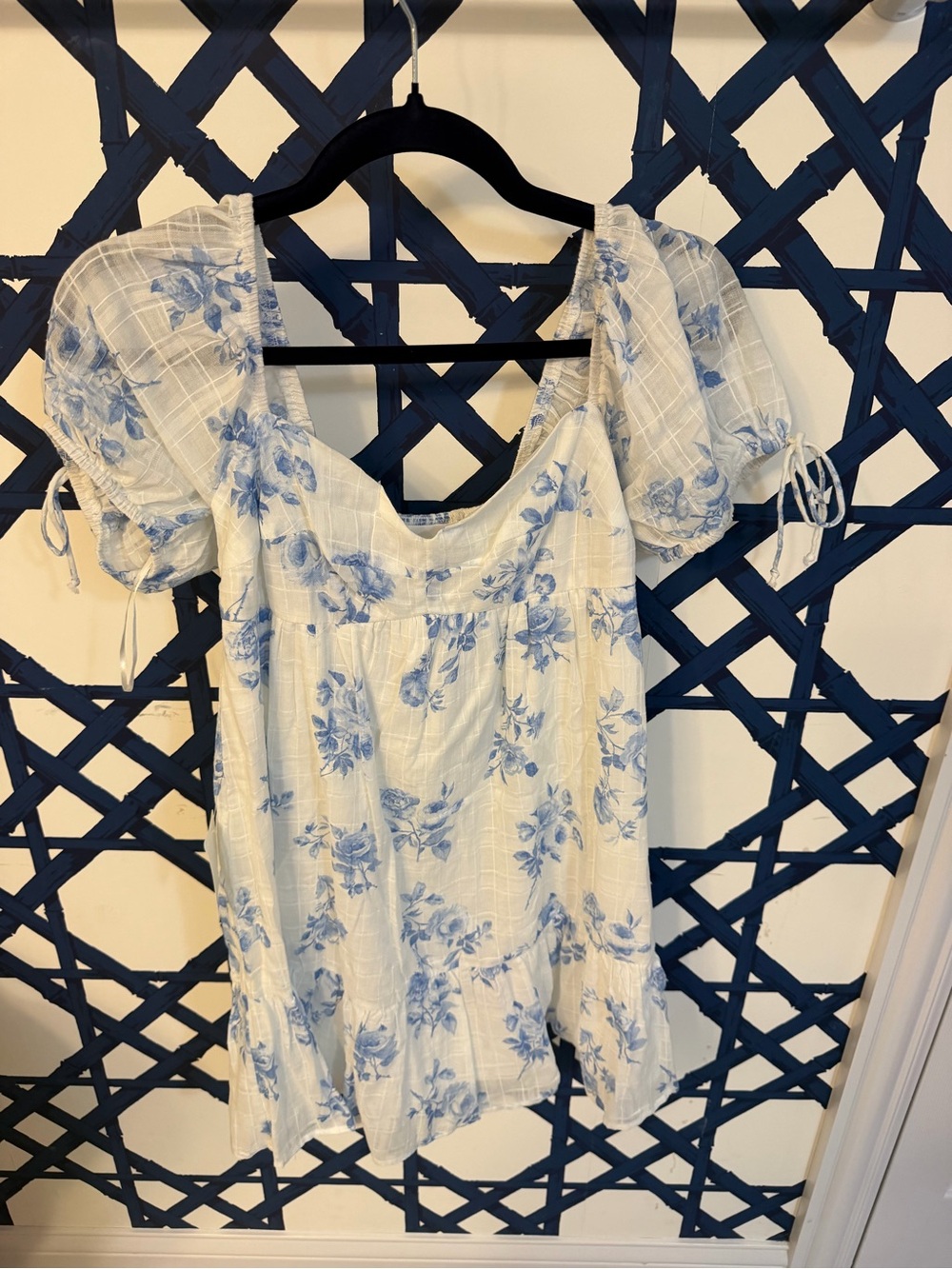 Mini Dress with Blue Floral Print and Puff Sleeves